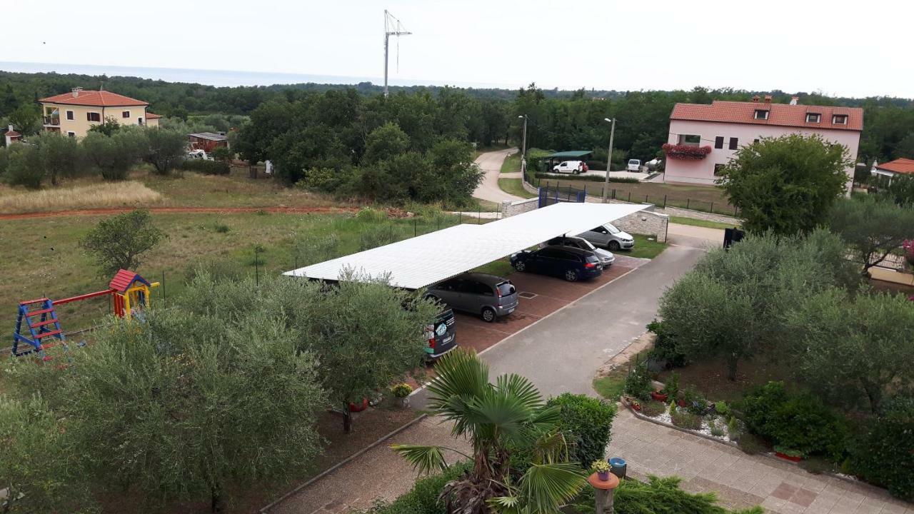 Apartments Villa Adamovic Умаг Екстериор снимка
